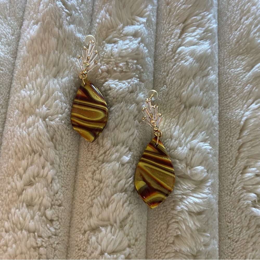 Oval polymer clay polymer earrings with post-backs
